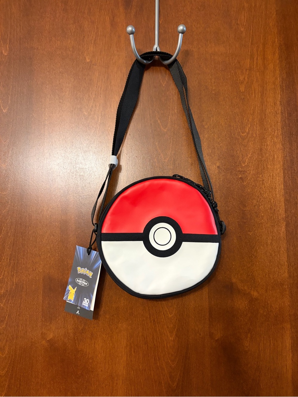 Eastpak x Pokémon - Pokémon ball cross body bag.